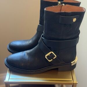 Louise et Cie Lo Tandy black bootie. Size 8M.